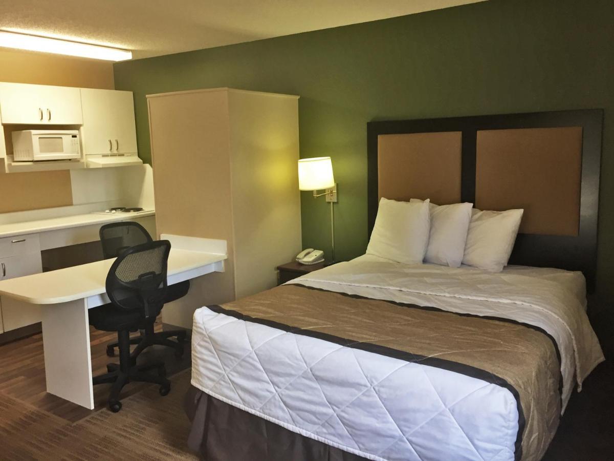 Extended Stay America Select Suites - Chicago - Hanover Park Экстерьер фото