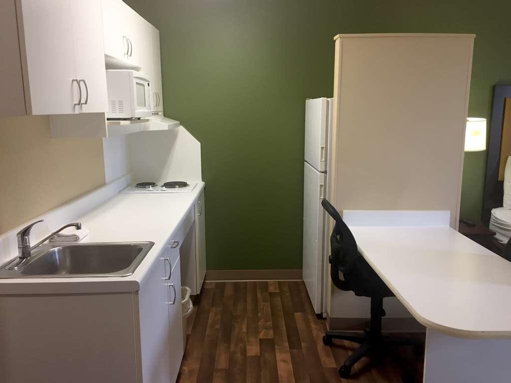 Extended Stay America Select Suites - Chicago - Hanover Park Номер фото