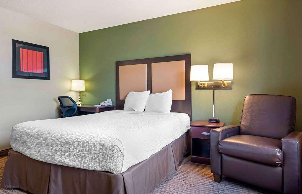 Extended Stay America Select Suites - Chicago - Hanover Park Номер фото