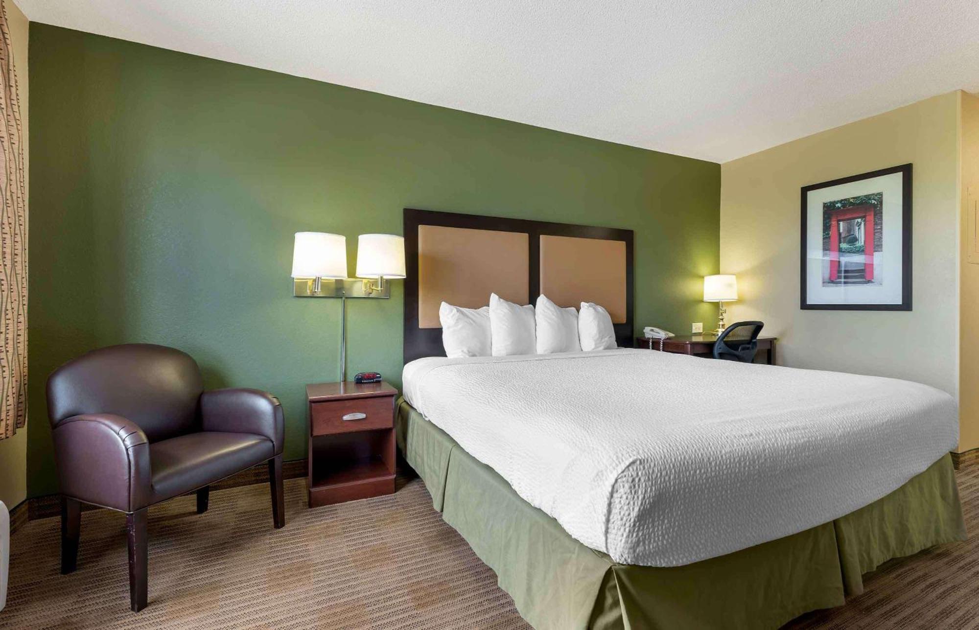 Extended Stay America Select Suites - Chicago - Hanover Park Экстерьер фото