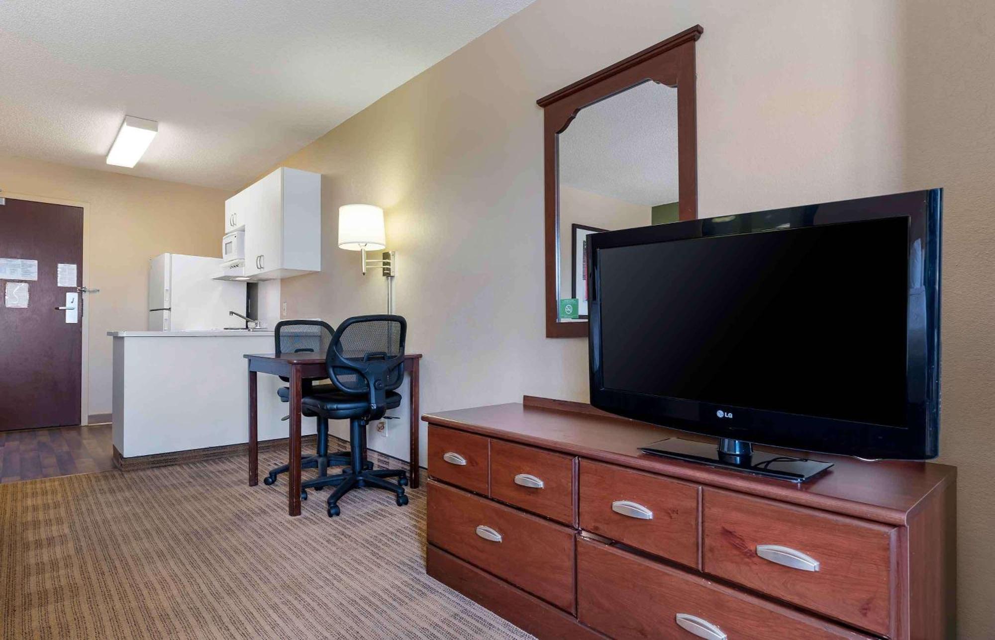Extended Stay America Select Suites - Chicago - Hanover Park Экстерьер фото