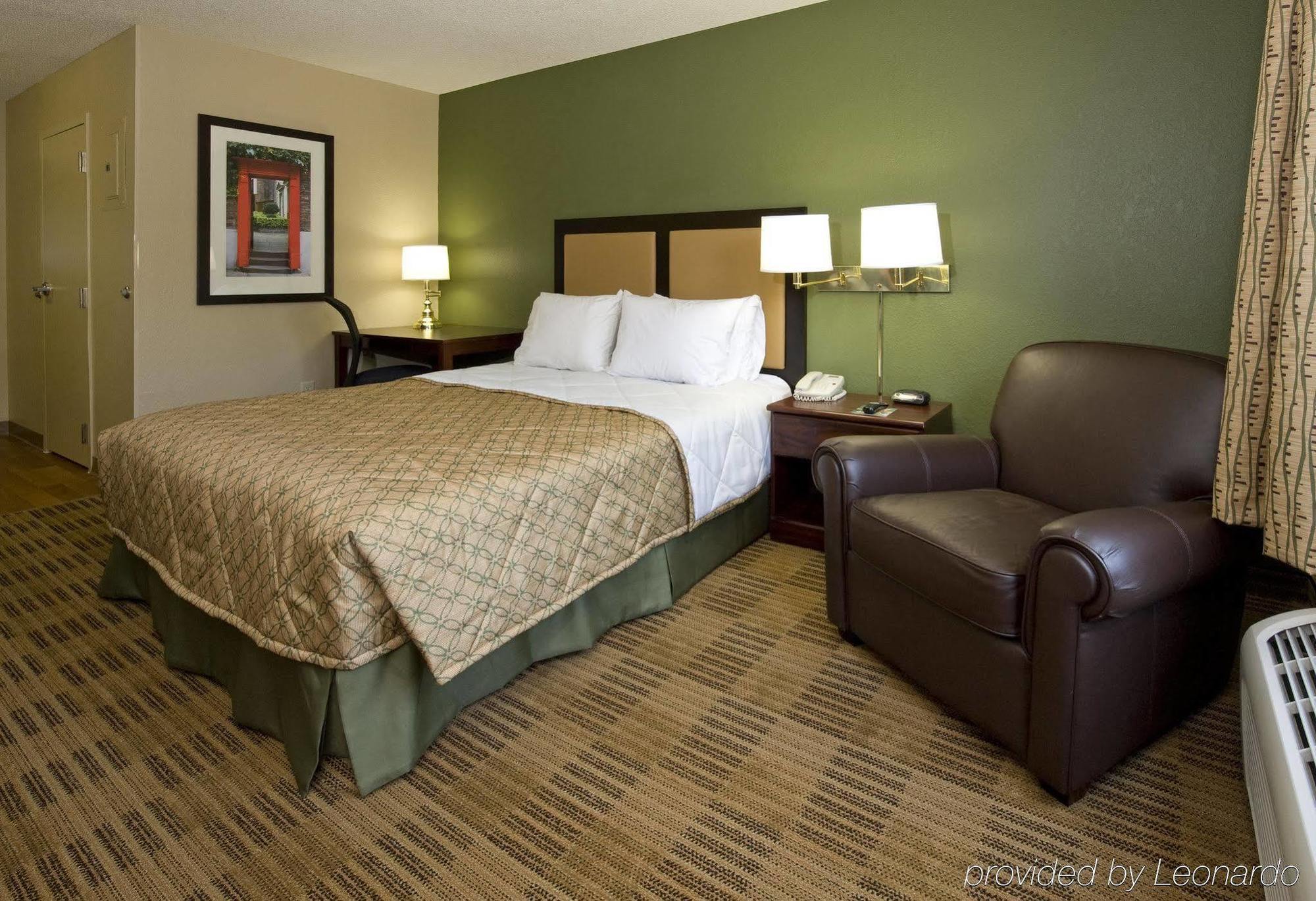 Extended Stay America Select Suites - Chicago - Hanover Park Экстерьер фото